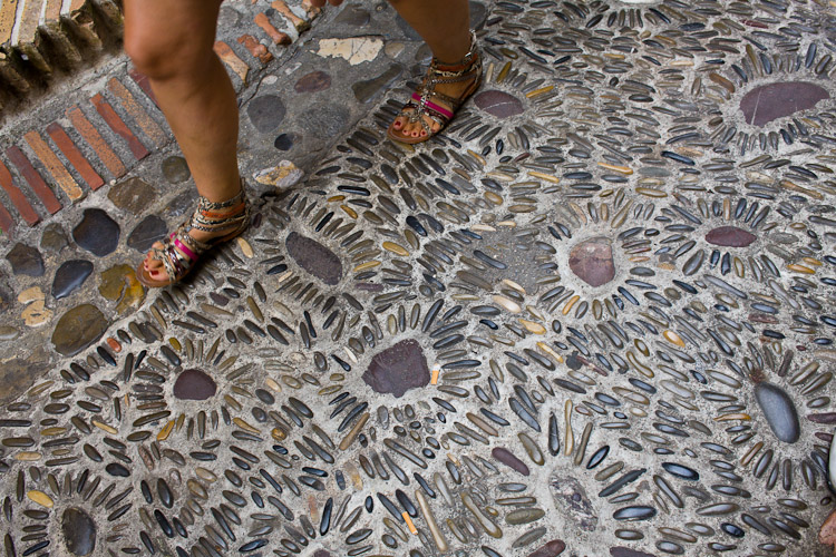 Feet and Footpath, St Paul de vence 2010