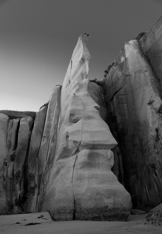 Cliff Sculptor, Tunnel Beach Duendin 2010